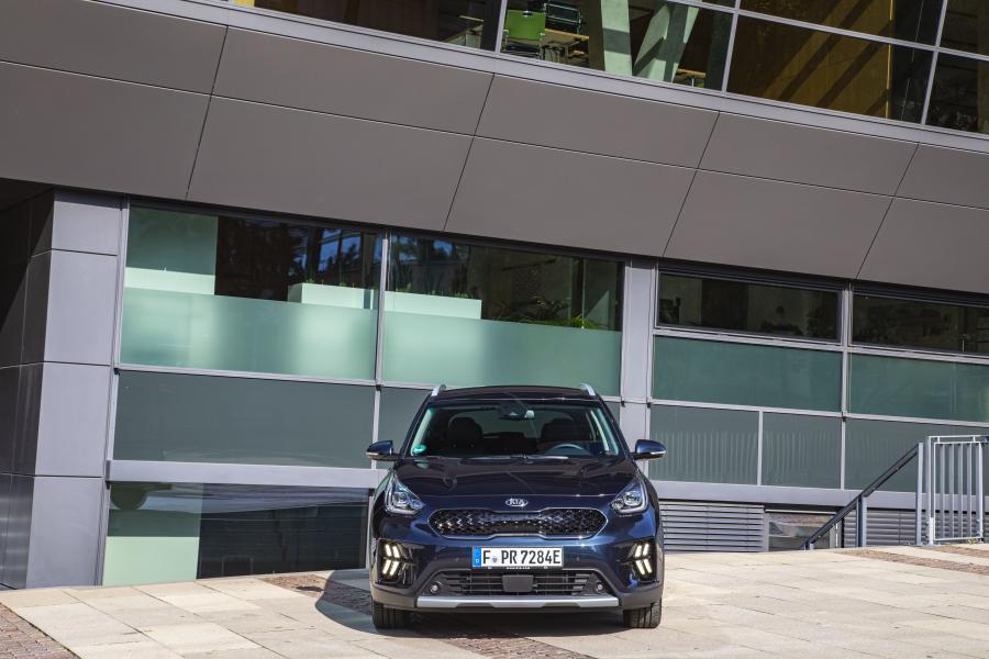 Kia Niro Plug-In Hybrid (DE) 2019 года  (WW) (фото 32 из 53)